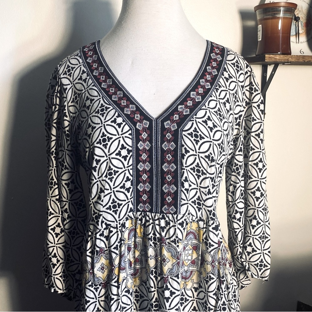 ALMOST FAMOUS BOHO BELL SLEEVE Mandala Pattern Midi Dress.